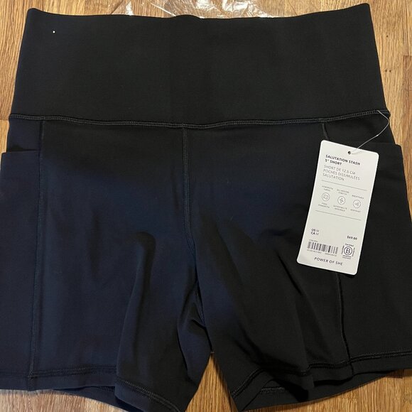 Athleta bike short 5" black with side pockets - Picture 1 of 2
